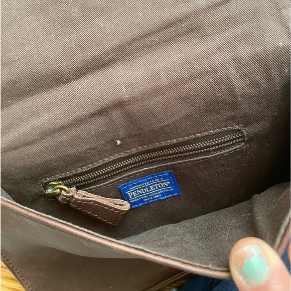 Pendleton crossbody - Picture 4 of 5